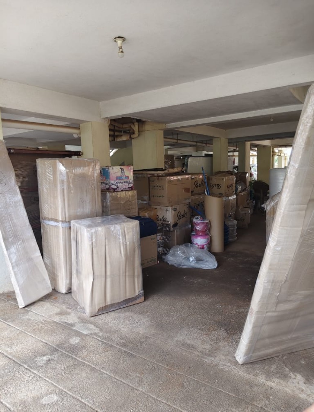 Shekhawat Packers and Movers Belgaum - mattress and sofa packing lined up for loading